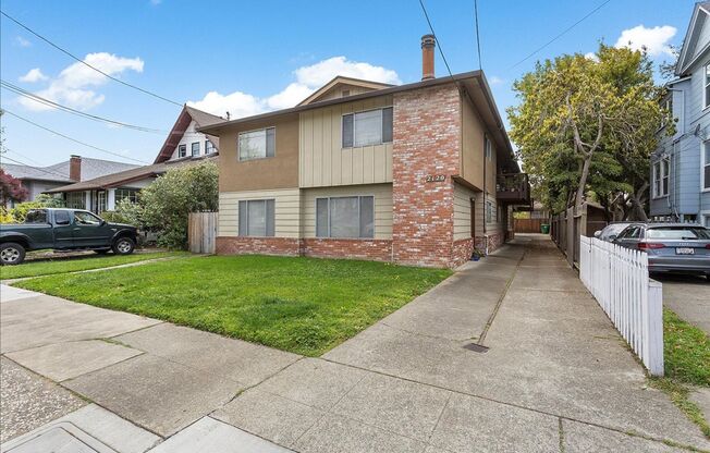 2120 San Antonio Ave #E - 2 bedroom | 2 bath | Upper unit