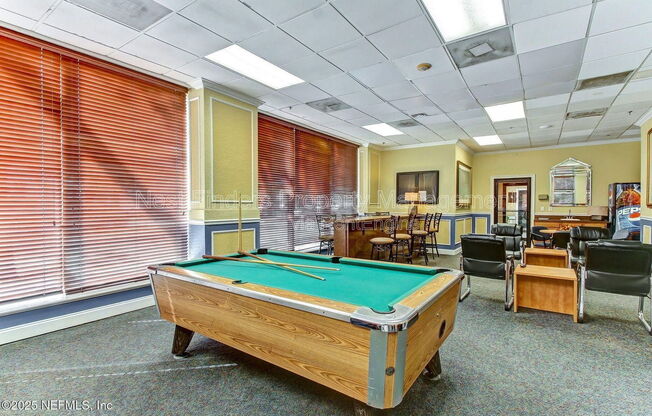 Studio, 1 bath, 425 sqft, $850, Unit 1412