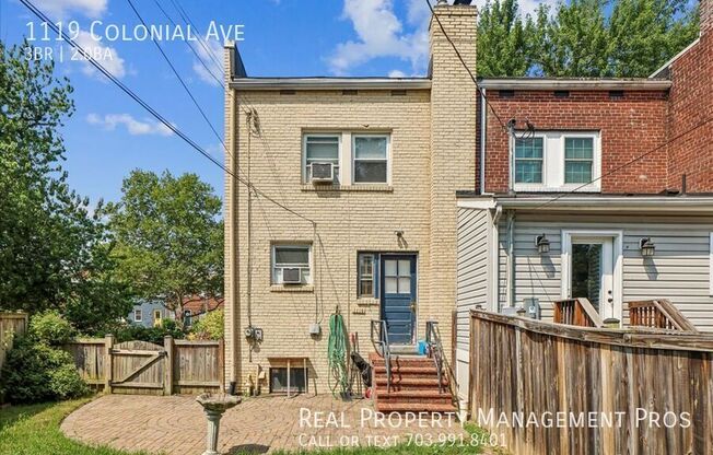 1119 COLONIAL AVE