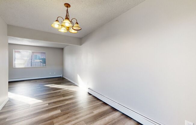 2 bd, 1.5 bath Townhome - 813 37th Ave #B2 **Available Early May!**