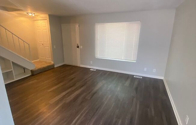 Renovated 3 bed, 2.5 bath Townhome in Aurora
