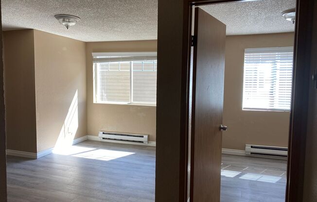 3 beds, 2 baths, 643 sqft, $2,000, Unit B406