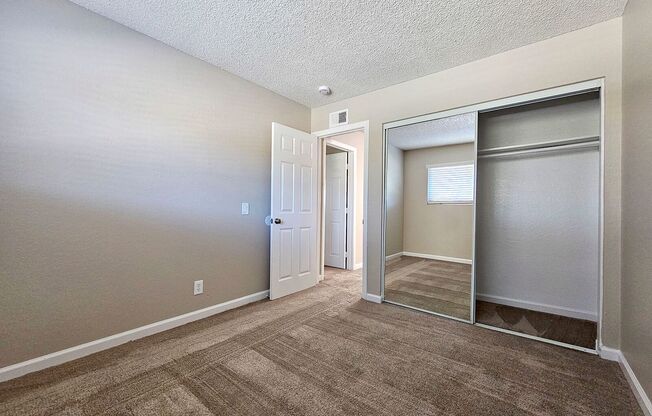 3 beds, 1.5 baths, $2,995, Unit 03