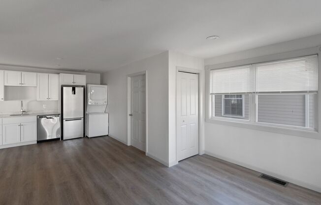 1 bed, 1 bath, $1,700, Unit 417 Admiral Street Unit 2