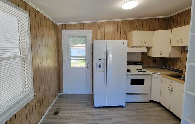 3 beds, 1 bath, $1,850