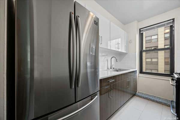 1 bed, 1 bath, 690 sqft, $2,400, Unit 6F