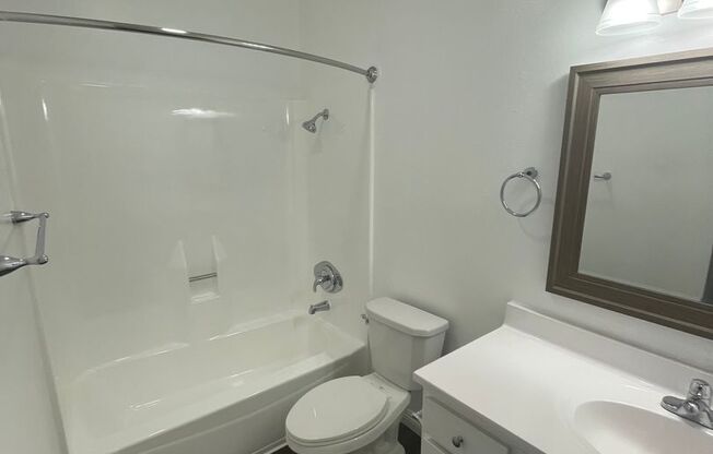 1 bed, 1 bath, 625 sqft, $1,950, Unit 38