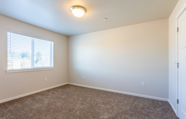 2 beds, 1 bath, 928 sqft, $1,875, Unit A-405