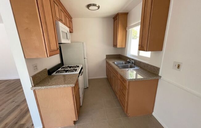 1 bed, 1 bath, $2,095, Unit 4