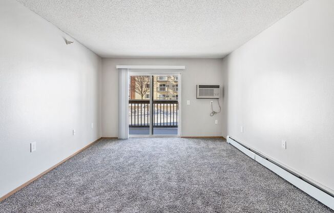 1 bed, 1 bath, 572 sqft, $845