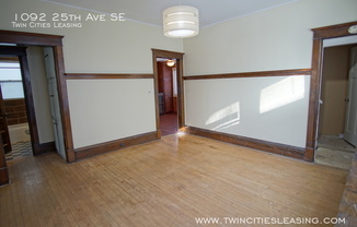 1092 25 AVE SE