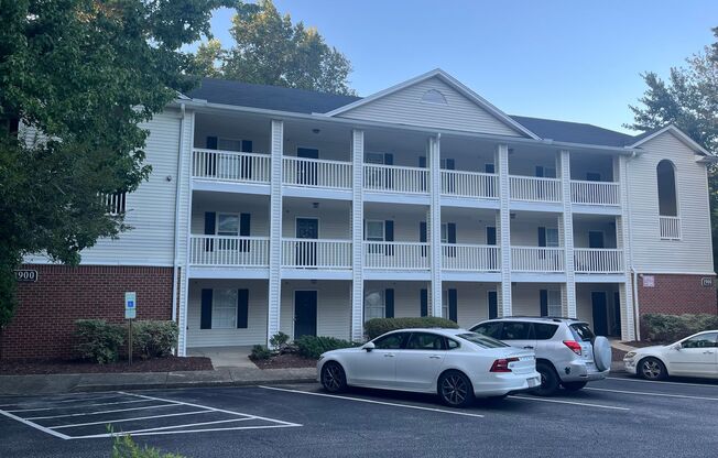 Amazing 3 Bed Condo Conveniently Located by NC State Centennial Campus, Available Now!