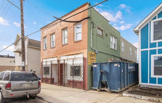 6818 LORAIN AVE CLEVELAND, OH. 44102