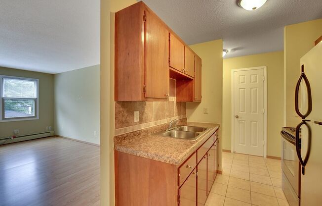1 bed, 1 bath, 605 sqft, $1,025, Unit 109u