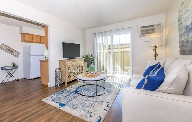 1 bed, 1 bath, 700 sqft, $1,320, Unit 04-202