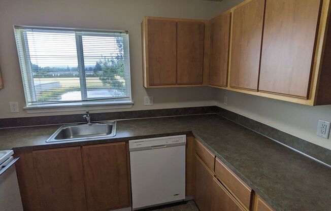 2 beds, 2 baths, 994 sqft, $1,425, Unit E301