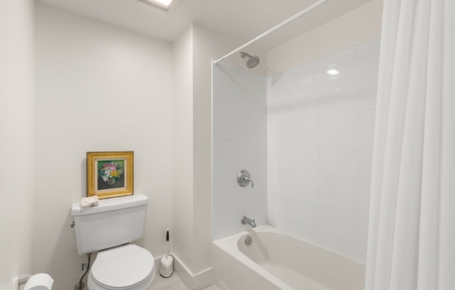 2 beds, 2 baths, 916 sqft, $3,900, Unit P3