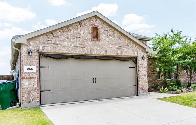255 CALLAGHAN DR