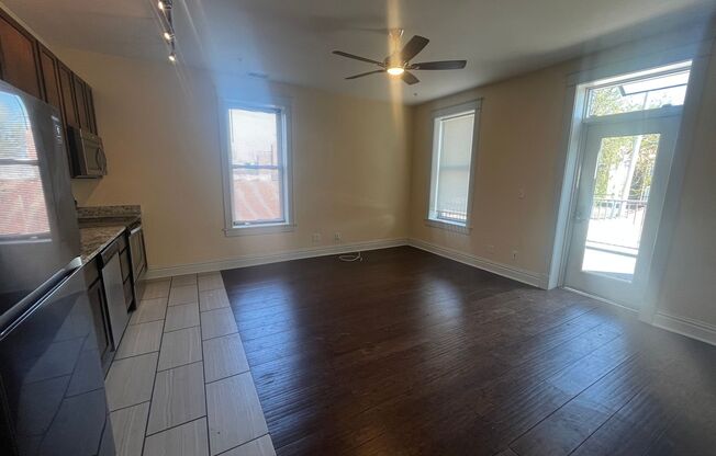 2 beds, 1 bath, 741 sqft, $1,550, Unit 4230 C