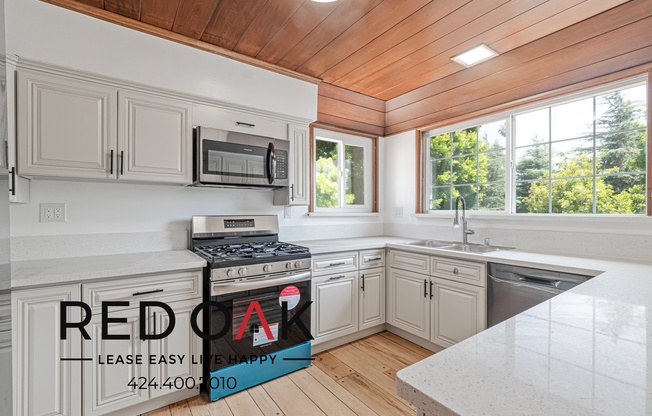 360 S LINDEN DR