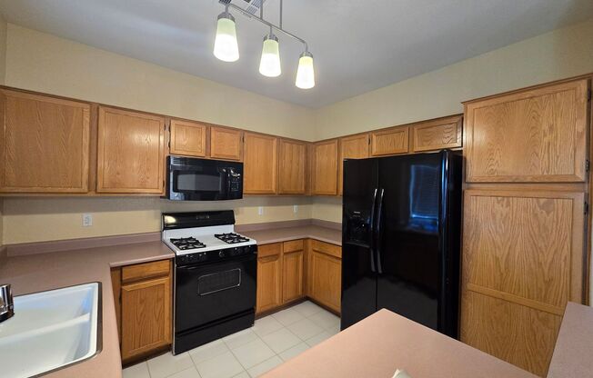 2 beds, 2 baths, $1,550