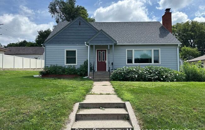 420 S HAWTHORNE AVE