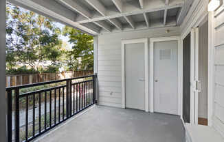 Southwood Apartments - Balcony