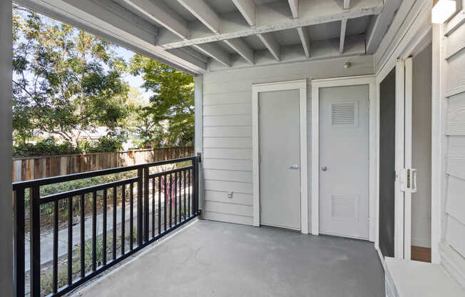 Southwood Apartments - Balcony