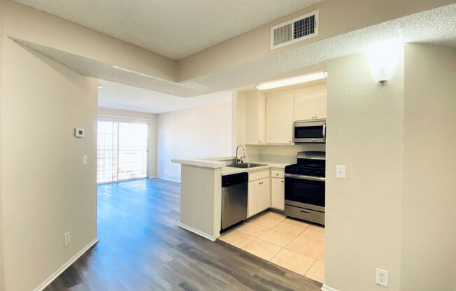 1 bed, 1 bath, $1,875, Unit 064#216