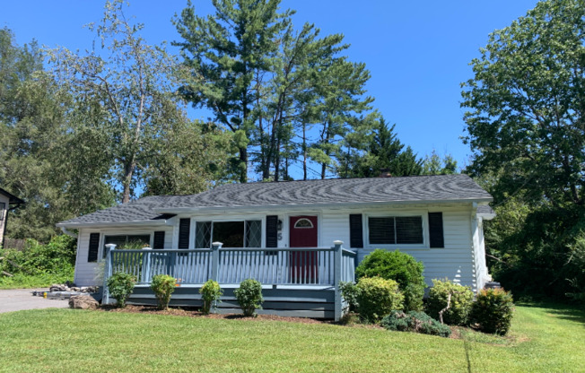 5 N PERSHING RD