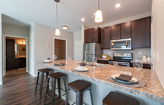 2 beds, 2 baths, 1,058 sqft, $1,475, Unit 3601-302