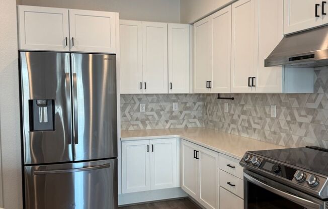 3 beds, 2.5 baths, $2,745, Unit UNIT 23102