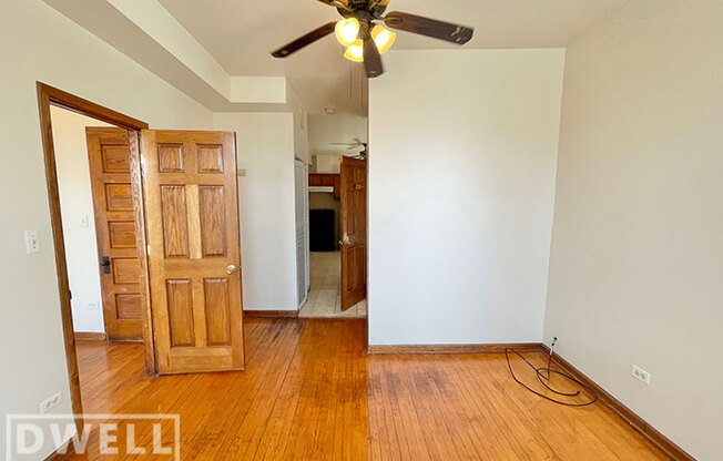 1620 W 38 ST