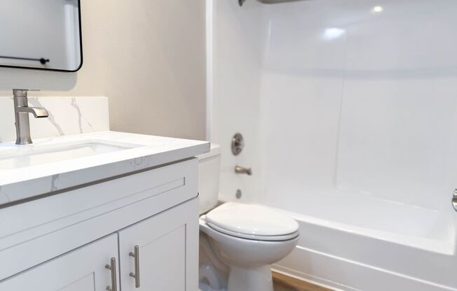 1 bed, 1 bath, $2,100, Unit 38