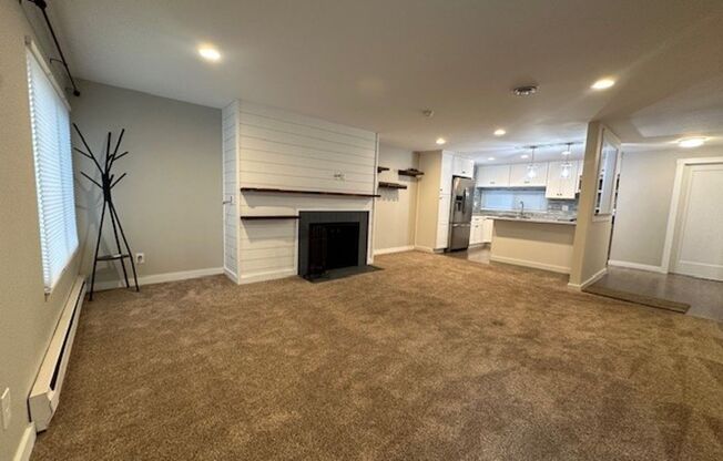 2 beds, 1.5 baths, $2,150, Unit # #M 93