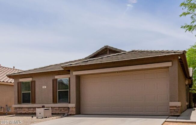 Welcome to your perfect 3 Bedroom plus a Den home with great community amenities!!