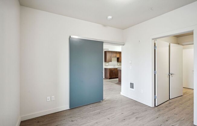 1 bed, 1 bath, 690 sqft, $1,595