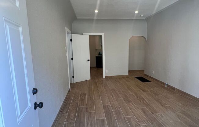 1 bed, 1 bath, $2,500, Unit 4147