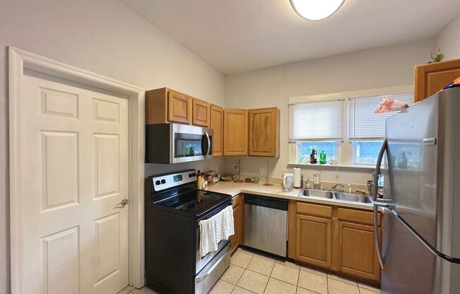 3 beds, 2 baths, $2,300