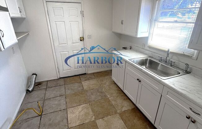 5009-5011 W. 101st Street