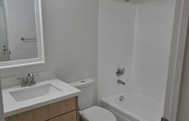 2 beds, 2 baths, 984 sqft, $2,195, Unit K203