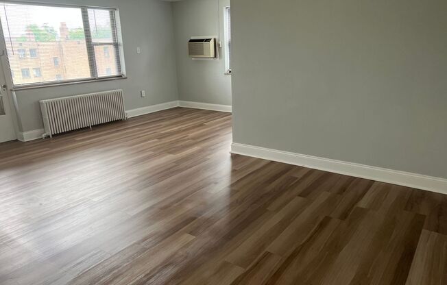 3 beds, 1 bath, 1,000 sqft, $2,199, Unit 6224 Fifth Ave. #210H