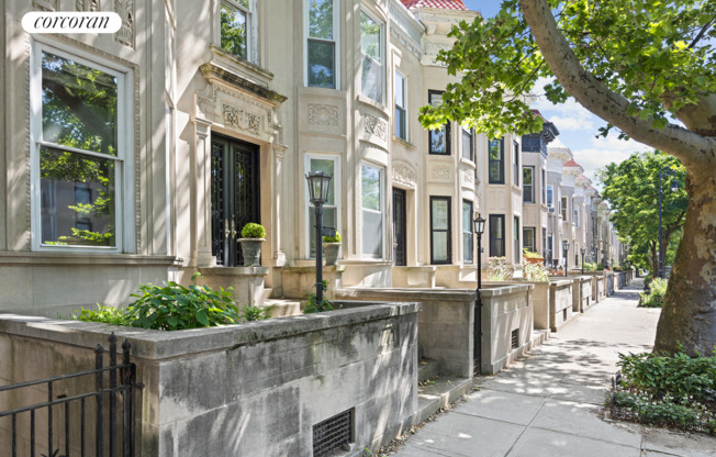 137 MAPLE ST