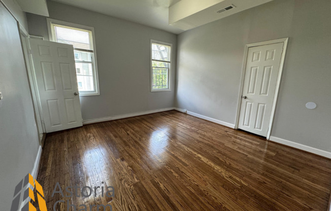 1 bed, 1 bath, $1,150, Unit 3508 Clifton Ave Unit B2