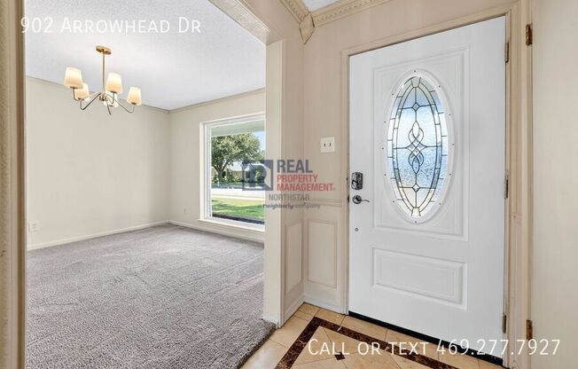 902 ARROWHEAD DR