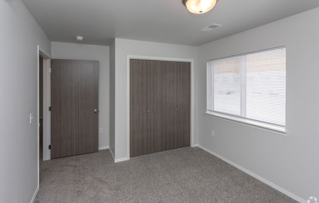 3 beds, 2 baths, 1,263 sqft, $1,525, Unit 4711-231