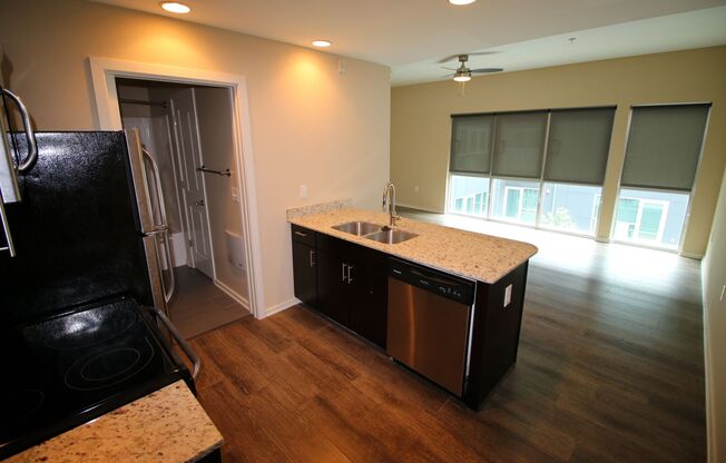 Studio, 1 bath, 404 sqft, $1,195, Unit APT 316