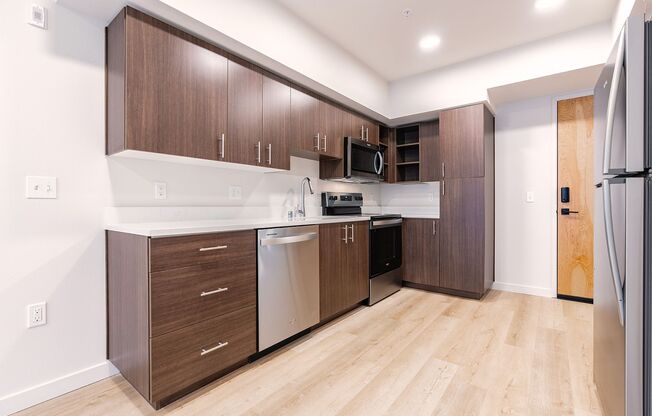 2 beds, 1 bath, 641 sqft, $1,875, Unit 817