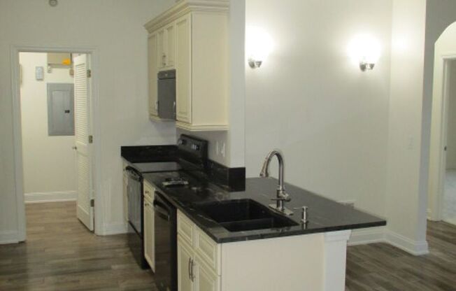 1 bed, 1 bath, 860 sqft, $1,500, Unit 211-05