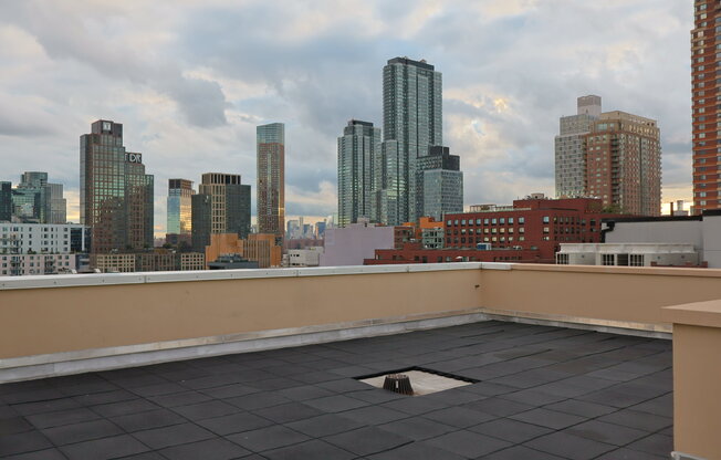 5 43 48 AVE